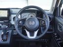 【本革巻きステアリング】ステアリングは運転中、常に触れる部分。しっとりとした上質な触れ心地がドライブ体験を彩ります。ウレタン製の物より滑りにくいです♪