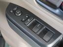 ベースグレード　弊社デモカー　９インチナビ（ＬＸＵ－２４２ＮＢｉ）　フルセグ　Ｒカメラ　ＥＴＣ　ドラレコ（ナビ連動）　前後障害物センサー　衝突軽減ブレーキ　シートヒーター　ＬＥＤオートライト・オートハイビーム　ＵＳＢ（59枚目）
