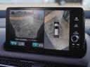 ◆マルチビューカメラシステム◆運転席から見づらい前後左右を、ナビ画面の映像で確認。見通しの悪い交差点や狭い道でのすれ違い、駐車などをサポートします。