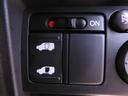 ◆片側電動スライドドア◆狭い駐車場でも乗り降りが楽々♪お子様が隣の車にドアを当ててしまう心配もございません!小さなお子様連れの方もこれで安心。