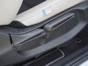 ◆シートハイトアジャスター◆運転席を上下に高さ調節ができます!運転ポジションを体格に合わせてシート調整できます。
