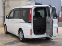 お子様わくわく♪わくわくゲート。後ろが狭くても荷物をサッと積込みできます!。タテにもヨコにも開くドアはサードシートへのアクセスもスムーズ!