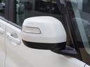 ◆ドアミラーウインカー◆ドアミラーにウインカーを装備しています。対向車に自身の進行方向を合図し安全に運転できます。