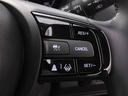 ◆アダプティブクルーズコントロール◆予め設定した車速内でクルマが自動的に加減速。前走車との適切な車間距離を維持しながら追従走行します。【LKAS】車線維持支援システムでステアリング操作を支援。