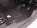 Honda認定中古車に新品の純正フロアマットを装着しました。気分よくドライブをお楽しみいただけます♪