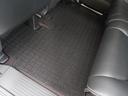 Ｈｏｎｄａ認定中古車に新品の純正フロアマットを装着しました。気分よくドライブをお楽しみいただけます♪