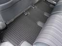 Honda認定中古車に新品の純正フロアマットを装着しました。気分よくドライブをお楽しみいただけます♪