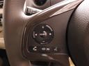 ◆オーディオリモコンスイッチ◆ハンドルにスイッチが装備されてます。視点をそらすことなく、ボリューム調整・オーディオソース切替・選曲が出来ます。安全運転しながら操作が可能になりました。