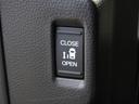 ◆後席用スライドドアスイッチ◆後席専用のスライドドアスイッチがあるのでドアの開け閉めもスイッチ１つで開閉可能です。