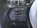 ◆オーディオリモコンスイッチ◆ハンドルにスイッチが装備されてます。視点をそらすことなく、ボリューム調整・オーディオソース切替・選曲が出来ます。安全運転しながら操作が可能になりました。
