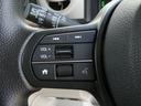 ◆オーディオリモコンスイッチ◆ハンドルにスイッチが装備されてます。視点をそらすことなく、ボリューム調整・オーディオソース切替・選曲が出来ます。安全運転しながら操作が可能になりました。