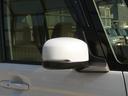 ◆ドアミラーウインカー◆ドアミラーにウインカーを装備しています。対向車に自身の進行方向を合図し安全に運転できます。