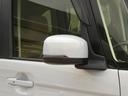 ◆ドアミラーウインカー◆ドアミラーにウインカーを装備しています。対向車に自身の進行方向を合図し安全に運転できます。