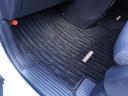 Honda認定中古車に新品の純正フロアマットを装着しました。気分よくドライブをお楽しみいただけます♪