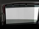 ◆スクリーンサンシェード◆リアドアに装備されています。日差しを和らげ、プライバシーの保護にも役立ちます。後部座席にお子様を乗車させるときも、ゆっくりお昼寝できます♪