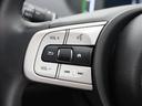 ◆オーディオリモコンスイッチ◆ハンドルにスイッチが装備されてます。視点をそらすことなく、ボリューム調整・オーディオソース切替・選曲が出来ます。安全運転しながら操作が可能になりました。