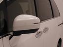 ◆ドアミラーウインカー◆ドアミラーにウインカーを装備しています。対向車に自身の進行方向を合図し安全に運転できます。