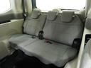 ご家族とスキーやキャンプ、または年に１回、親孝行の温泉旅行。そんな時にとても役に立つ広々３列目シート。普段は畳んでおいて荷物スペースにしても良いですね！