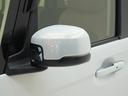 ◆ドアミラーウインカー◆ドアミラーにウインカーを装備しています。対向車に自身の進行方向を合図し安全に運転できます。