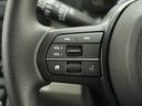 ◆オーディオリモコンスイッチ◆ハンドルにスイッチが装備されてます。視点をそらすことなく、ボリューム調整・オーディオソース切替・選曲が出来ます。安全運転しながら操作が可能になりました。