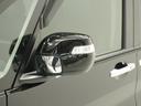 ◆ドアミラーウインカー◆ドアミラーにウインカーを装備しています。対向車に自身の進行方向を合図し安全に運転できます。