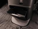 ◆センターロアボックス◆インパネ中央の下部には、ごみ箱としても使用する事ができるセンターロアボックスを装備しております。