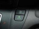 ◆ＥＣＯＮスイッチ（ＥＣＯＮモード）◆エンジンやエアコンといった、クルマ全体の動きを燃費優先で自動制御するＥＣＯＮモード。空調など快適性を優先したいときは、スイッチを押してＯＦＦにできます。