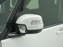 ◆ドアミラーウインカー◆ドアミラーにウインカーを装備しています。対向車に自身の進行方向を合図し安全に運転できます。