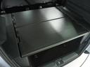 ◆荷室用ユーティリティーボード◆荷室を上下に分割して有効活用!反転させれば濡れたアイテムを載せられるワイパブル仕様に。