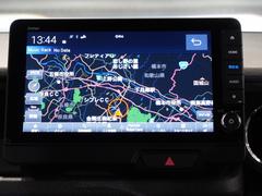【ナビゲーション】起動までの速度と地図を検索する速度が最大の魅力。初めての道でも安心・快適なドライブをサポート出来ます。操作も簡単で、ストレスフリーなドライブを提供。 3