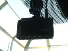 ���ɥ饤�֥쥳�������������������ʤɤ�Ͽ���뼫ư���Ѥ����֤Ǥ������⤷��λ��Τκݤε�Ͽ�Ϥ������ι�Ԥκݤλפ��ФȤ��ƥɥ饤�֤α�����ڤ��ळ�Ȥ��Ǥ��ޤ��� 6