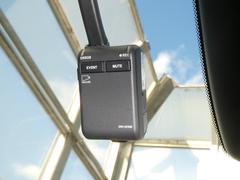 ���ɥ饤�֥쥳�������������������ʤɤ�Ͽ���뼫ư���Ѥ����֤Ǥ������⤷��λ��Τκݤε�Ͽ�Ϥ������ι�Ԥκݤλפ��ФȤ��ƥɥ饤�֤α�����ڤ��ळ�Ȥ��Ǥ��ޤ��� 6