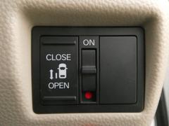 ����¦��ư���饤�ɥɥ���������־�Ǥ���ߤ꤬�ڡ��������ͤ��٤μ֤˥ɥ������ƤƤ��ޤ����ۤ⤴�����ޤ��󡪾����ʤ�����Ϣ������⤳��ǰ¿��� 6