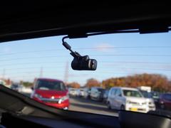 ���ꥢ�ˤ�ɥ饤�֥쥳���������������Ƥ���ޤ��������������ʤɤ�Ͽ���뼫ư���Ѥ����֤Ǥ����⤷��λ��Τκݤε�Ͽ�Ϥ������ι�Ԥκݤλפ��ФȤ��ƥɥ饤�֤α�����ڤ��ळ�Ȥ��Ǥ��ޤ��� 6