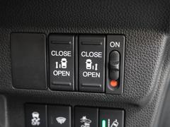 ��ξ¦��ư���饤�ɥɥ���������־�Ǥ���ߤ꤬�ڡ��������ͤ��٤μ֤˥ɥ������ƤƤ��ޤ����ۤ⤴�����ޤ��󡪾����ʤ�����Ϣ������⤳��ǰ¿��� 6