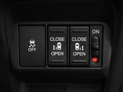 ��ξ¦��ư���饤�ɥɥ���������־�Ǥ���ߤ꤬�ڡ��������ͤ��٤μ֤˥ɥ������ƤƤ��ޤ����ۤ⤴�����ޤ��󡪾����ʤ�����Ϣ������⤳��ǰ¿��� 7