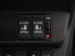 ��ξ¦��ư���饤�ɥɥ���������־�Ǥ���ߤ꤬�ڡ��������ͤ��٤μ֤˥ɥ������ƤƤ��ޤ����ۤ⤴�����ޤ��󡪾����ʤ�����Ϣ������⤳��ǰ¿��� 6