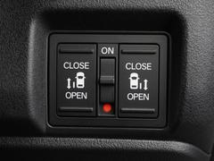 ��ξ¦��ư���饤�ɥɥ���������־�Ǥ���ߤ꤬�ڡ��������ͤ��٤μ֤˥ɥ������ƤƤ��ޤ����ۤ⤴�����ޤ��󡪾����ʤ�����Ϣ������⤳��ǰ¿��� 7