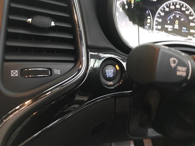 トレイルホーク 100台限定生産 特別仕様車 ガラスコーティング施工済み ワンオーナー 禁煙車 純正アルパイン製プレミアムサウンドシステム ボンネットデカール レザーシート 純正ナビ ETC エアサスペンション(19枚目)