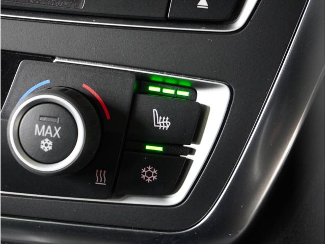 ３シリーズ ３２０ｉラグジュアリー　黒本革シート　ナビ　バックカメラ　シートヒーター　電動シート　Ｂｌｕｅｔｏｏｔｈ　コーナーセンサー　ＥＴＣ　ＨＩＤヘッドライト　プッシュスタート　電子シフト（33枚目）