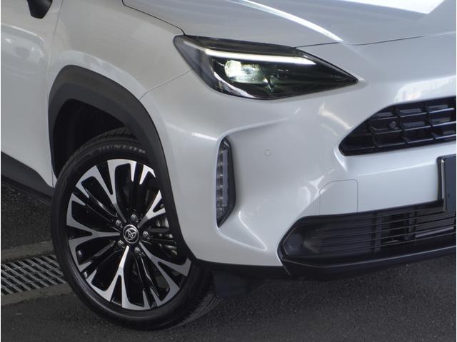 ヤリスクロス ハイブリッドＺ　１オーナー　　全方位カメラ　前後ドラレコ　前後コーナーセンサー　電動シート　シート＆ステアリングヒーター　ＥＴＣ２．０　アダプティブクルーズコントロール　ブラインドスポットモニター　電子パーキング（3枚目）