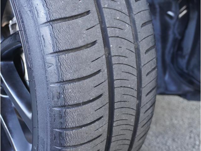 プレマシー ２０Ｓ－スカイアクティブ　セレーブル　７人乗り　弊社指定国産新品タイヤ　ナビ　バックカメラ　片側電動スライドドア　ＥＴＣ　パドルシフト　フルセグＴＶ　Ｂｌｕｅｔｏｏｔｈ　スマートキー　ＨＩＤヘッドライト　１７インチ純正アルミホイール（15枚目）