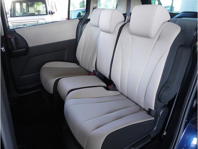 プレマシー ２０Ｓ－スカイアクティブ　セレーブル　７人乗り　弊社指定国産新品タイヤ　ナビ　バックカメラ　片側電動スライドドア　ＥＴＣ　パドルシフト　フルセグＴＶ　Ｂｌｕｅｔｏｏｔｈ　スマートキー　ＨＩＤヘッドライト　１７インチ純正アルミホイール（20枚目）