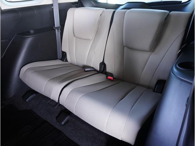 プレマシー ２０Ｓ－スカイアクティブ　セレーブル　７人乗り　弊社指定国産新品タイヤ　ナビ　バックカメラ　片側電動スライドドア　ＥＴＣ　パドルシフト　フルセグＴＶ　Ｂｌｕｅｔｏｏｔｈ　スマートキー　ＨＩＤヘッドライト　１７インチ純正アルミホイール（28枚目）