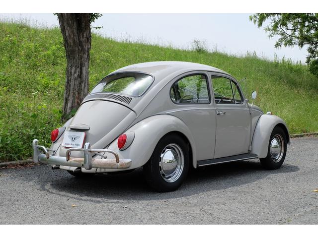 パーティを彩るご馳走や ヤトミン 1/18 ボルクス ワーゲン ビートル