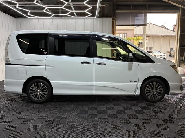 セレナ ハイウェイスターＳ－ＨＶアドバンスドセーフティパック　ＬＥＤヘッドライト　フロントフォグランプ　両側電動スライドドア　純正ナビ　地デジ　アラウンドビューモニター　エマージェンシーブレーキ　Ｂｌｕｅｔｏｏｔｈ　ガイドライン付きバックカメラ（6枚目）