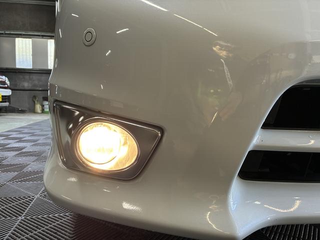 セレナ ハイウェイスターＳ－ＨＶアドバンスドセーフティパック　ＬＥＤヘッドライト　フロントフォグランプ　両側電動スライドドア　純正ナビ　地デジ　アラウンドビューモニター　エマージェンシーブレーキ　Ｂｌｕｅｔｏｏｔｈ　ガイドライン付きバックカメラ（12枚目）