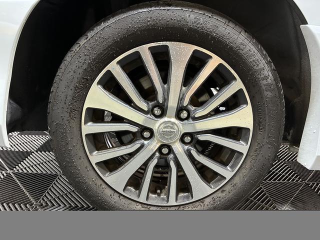 セレナ ハイウェイスターＳ－ＨＶアドバンスドセーフティパック　ＬＥＤヘッドライト　フロントフォグランプ　両側電動スライドドア　純正ナビ　地デジ　アラウンドビューモニター　エマージェンシーブレーキ　Ｂｌｕｅｔｏｏｔｈ　ガイドライン付きバックカメラ（27枚目）