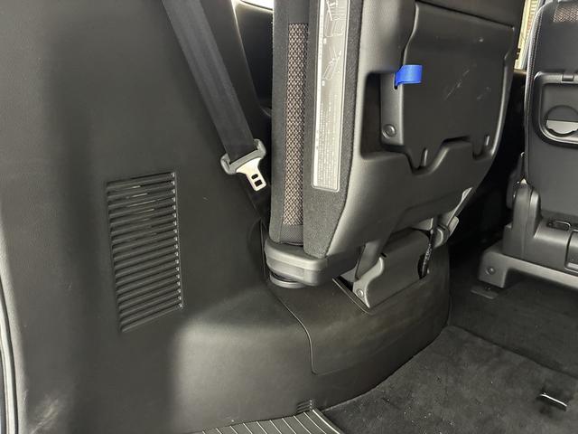 セレナ ハイウェイスターＳ－ＨＶアドバンスドセーフティパック　ＬＥＤヘッドライト　フロントフォグランプ　両側電動スライドドア　純正ナビ　地デジ　アラウンドビューモニター　エマージェンシーブレーキ　Ｂｌｕｅｔｏｏｔｈ　ガイドライン付きバックカメラ（40枚目）