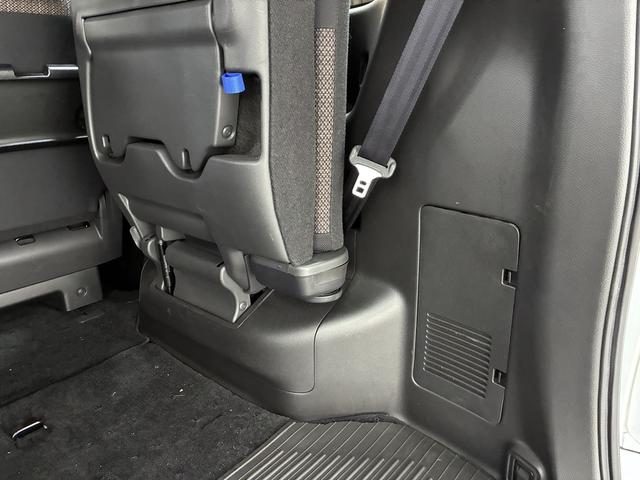 セレナ ハイウェイスターＳ－ＨＶアドバンスドセーフティパック　ＬＥＤヘッドライト　フロントフォグランプ　両側電動スライドドア　純正ナビ　地デジ　アラウンドビューモニター　エマージェンシーブレーキ　Ｂｌｕｅｔｏｏｔｈ　ガイドライン付きバックカメラ（41枚目）